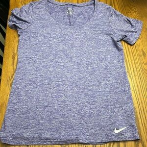 Nike Top/3